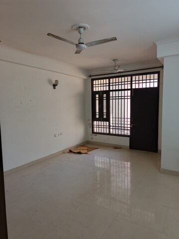 Room in 3 BHK Builder Floor at Palam Vihar Residents Association, Palam Vihar – for Sale