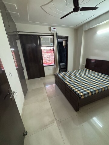 Bedroom in 2 BHK Builder Floor at Sector 46 – for Rent