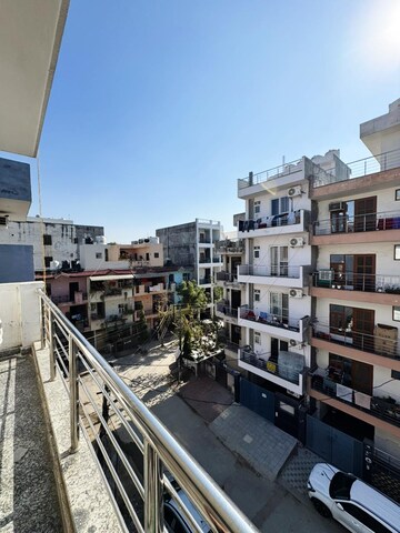 2 BHK Builder Floor – Exterior View View at Sector 52 - for Rent