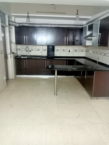 Kitchen in 3 BHK Apartment at Parsvnath Green Ville, Sector 48 – for Rent