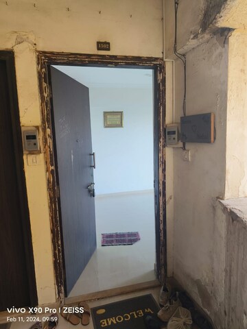 Room in 3 BHK Apartment at Sai Vrindavan, Khadakpada – for Sale