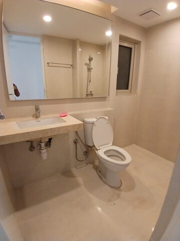 Master Bedroom in 2.5 BHK Apartment at Hiranandani Eagleridge Wing A, Ghodbunder Road – for Rent