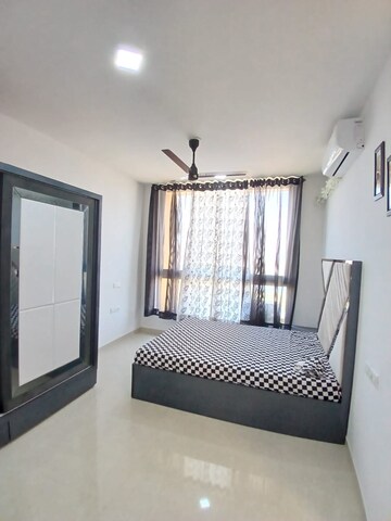 Bedroom in 2.5 BHK Apartment at Hiranandani Eagleridge Wing A, Ghodbunder Road – for Rent