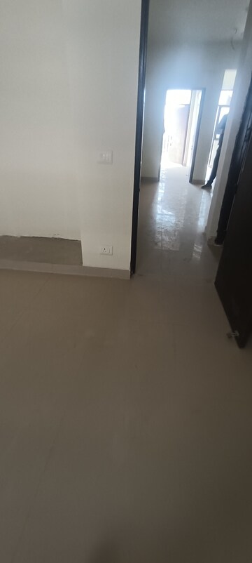 Room in 3 BHK Apartment at Amolik Sankalp, Sector 85 – for Rent