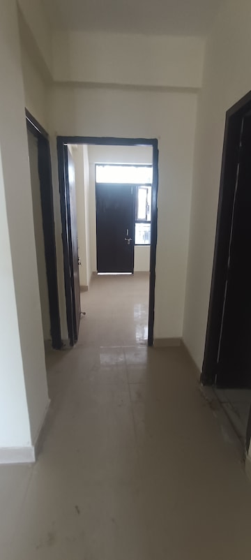 Room in 3 BHK Apartment at Amolik Sankalp, Sector 85 – for Rent