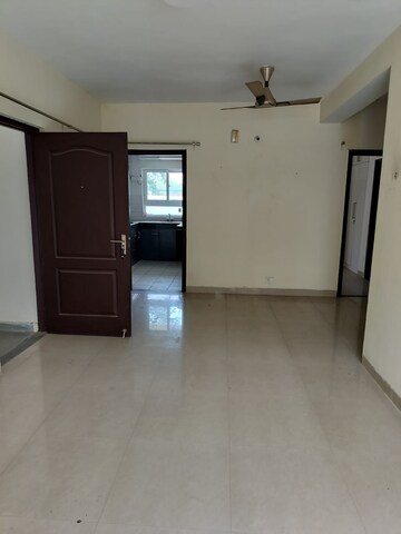 Room in 2 BHK Apartment at BPTP Discovery Park, Sector 80 – for Sale