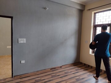 Room in 1 BHK Builder Floor at Sector 23 – for Rent