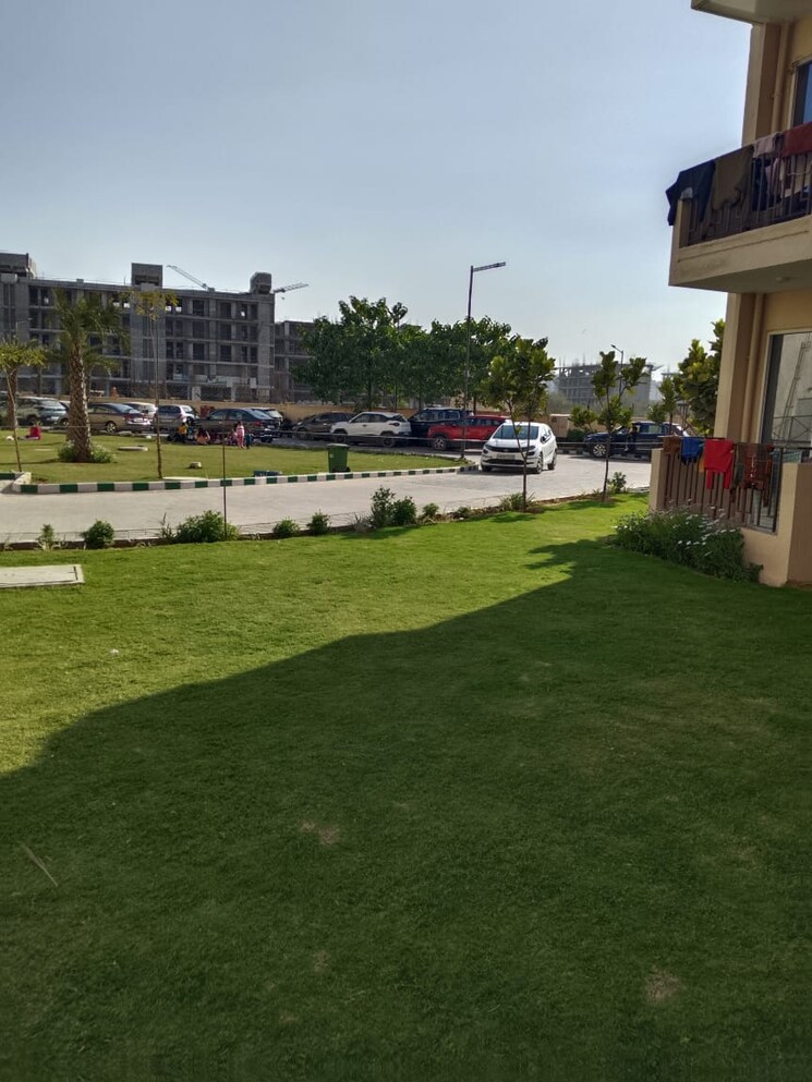 Garden, signature-global-city-93 2 Bedroom 691 Sq.Ft. Apartment In Sector 93 Gurgaon 8223991