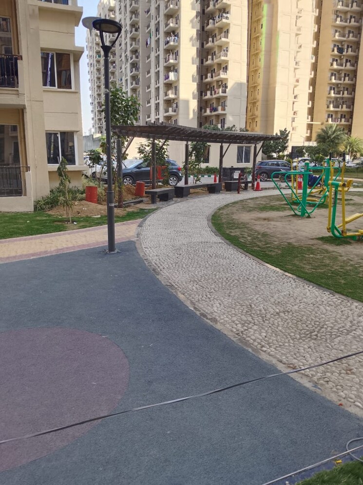  Parking, signature-global-city-93 2 Bedroom 691 Sq.Ft. Apartment In Sector 93 Gurgaon 8223991