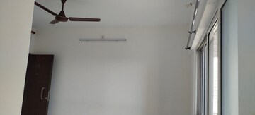 Furnished Amenities in 1 BHK Apartment at Omkar Signet, Malad East – for Rent