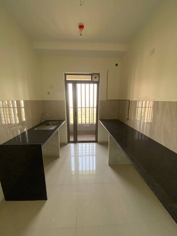 Living Room in 2 BHK Apartment at Kalpataru Paramount, Kapur Bawdi – for Rent
