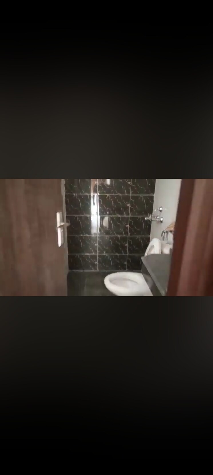 Bathroom, bptp-parkland-pride 3 Bedroom 1110 Sq.Ft. Builder Floor In Sector 77 Faridabad 8224024