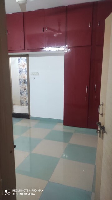 Room in 2 BHK Apartment at Manikonda – for Rent