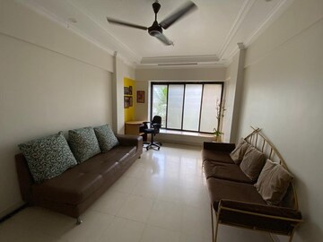 Living Room in 2 BHK Apartment at Sai Baba Complex Goregaon, Goregaon East – for Rent