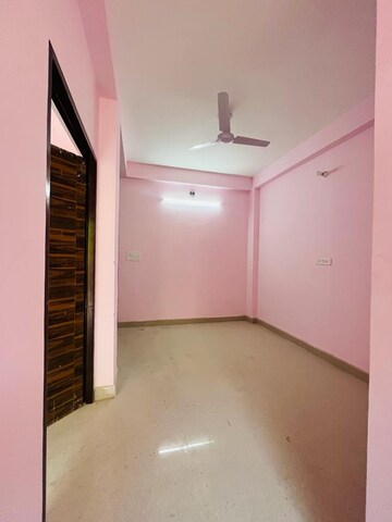 Room in 1 BHK Builder Floor at Saket – for Rent