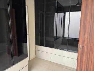 Bathroom in 3 BHK Builder Floor at RWA Apartments Sector 40, Sector 40 – for Rent