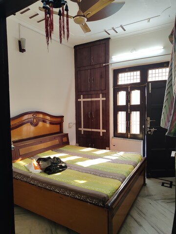 Bedroom in 3 BHK Builder Floor at Sector 2 – for Rent
