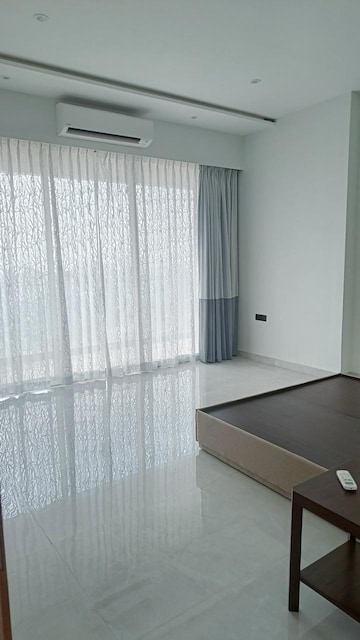 Bathroom in 3 BHK Apartment at Lokhandwala Minerva Mahalaxmi, Mahalaxmi – for Rent