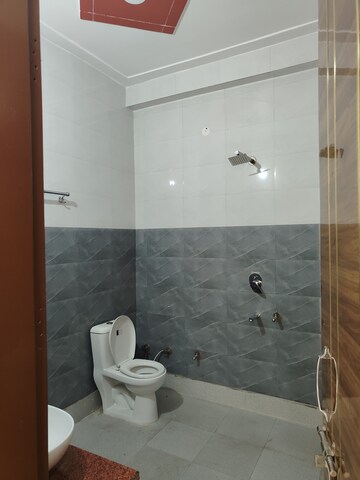 Attached Bathroom in 2 BHK Builder Floor at Sector 2 – for Rent