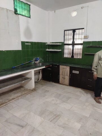 Kitchen in 2 BHK Independent House at Mahanagar – for Rent