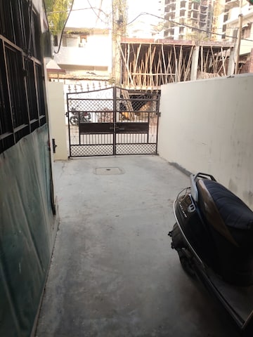 Balcony in 2 BHK Independent House at Mahanagar – for Rent