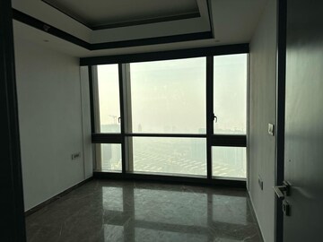 Room in 3 BHK Apartment at Lodha Trump Tower, Worli – for Rent