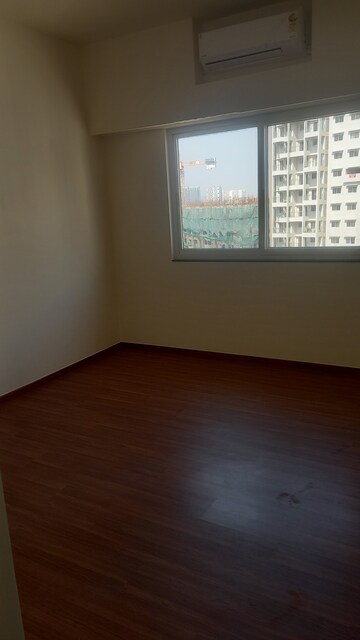 Room in 2 BHK Apartment at Purva Silversands, Mundhwa – for Rent