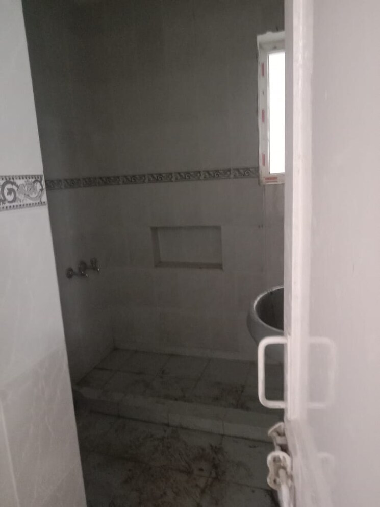 Bathroom, vasant kunj 3 Bedroom 1600 Sq.Ft. Apartment In Vasant Kunj Delhi 8224363