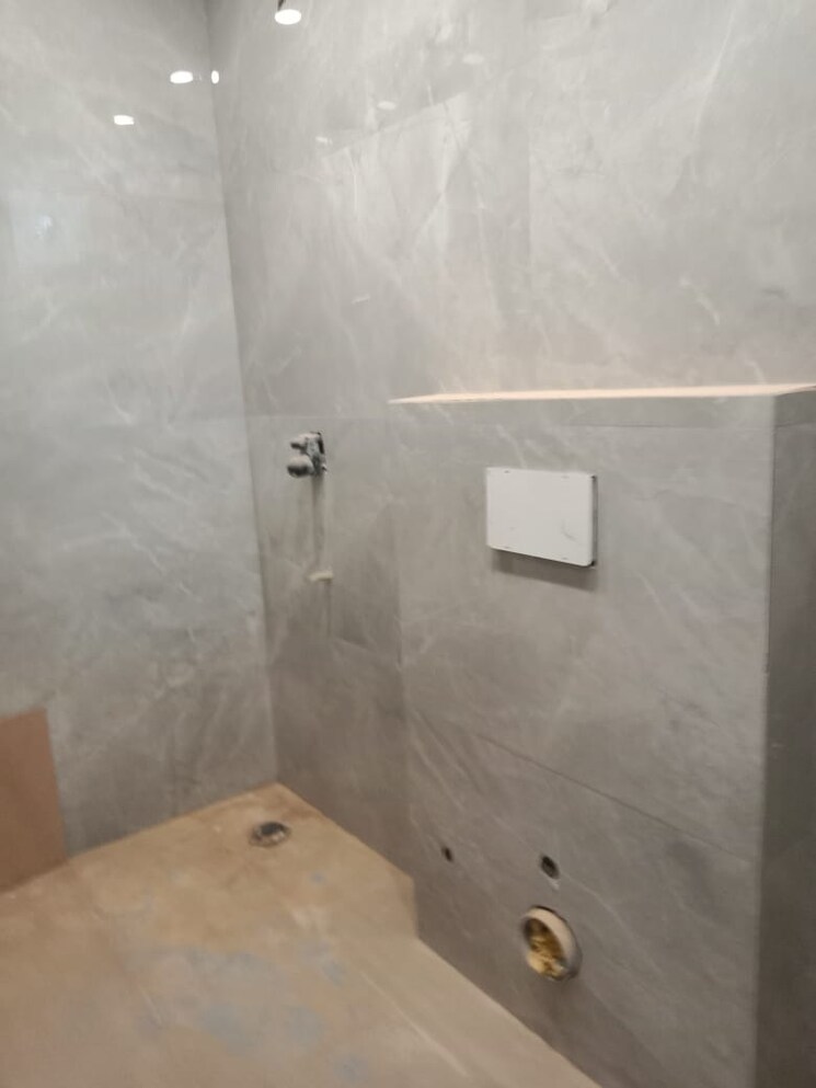 Bathroom, vasant kunj 3 Bedroom 1600 Sq.Ft. Apartment In Vasant Kunj Delhi 8224363