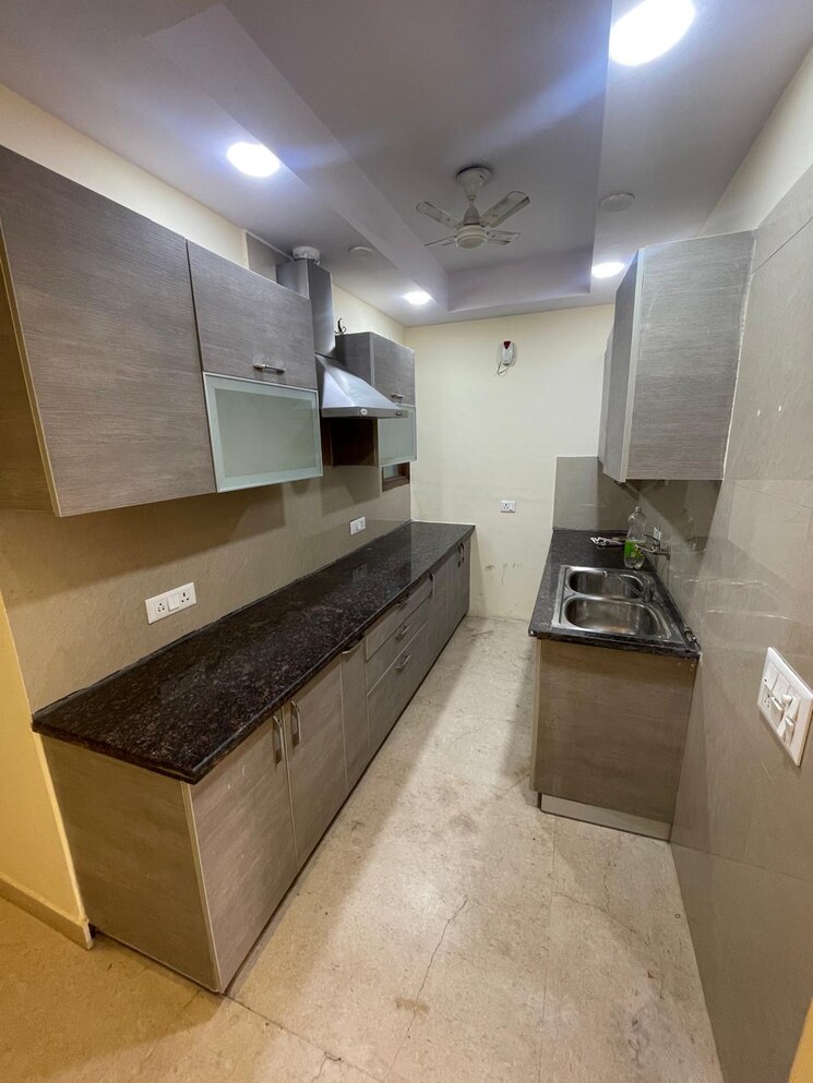 Kitchen, lajpat nagar i 2 Bedroom 900 Sq.Ft. Builder Floor In Lajpat Nagar I Delhi 8224373