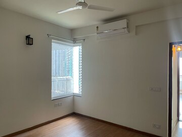  2 BHK Apartment at Vasundhara Enclave – for Sale