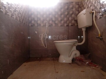 Bathroom in 1 BHK Apartment at Mahadevpura – for Rent