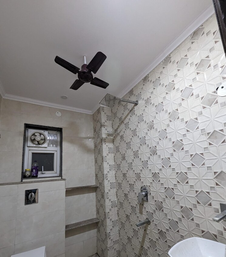 Bathroom, sector 16 3 Bedroom 2150 Sq.Ft. Builder Floor In Sector 16 Faridabad 7240361