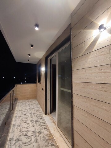 Building Lobby in 3 BHK Apartment at BPTP Eden Estate, Sector 81 – for Rent