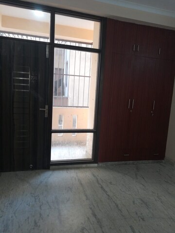 Room in 2 BHK Apartment at Sector 47 – for Rent