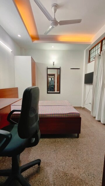 Living Room in 1 BHK Builder Floor at Ansal Sushant Lok I, Sector 43 – for Rent