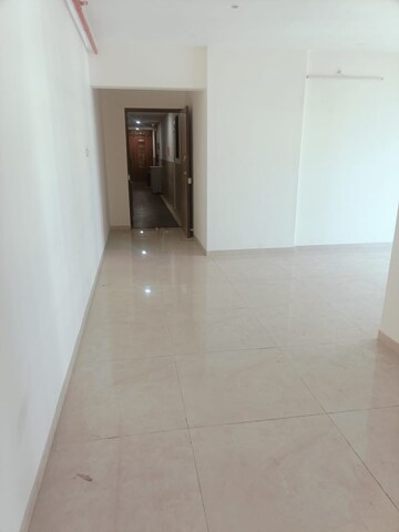 Room in 3 BHK Apartment at Pragati Icon Ghatkopar, Ghatkopar East – for Rent