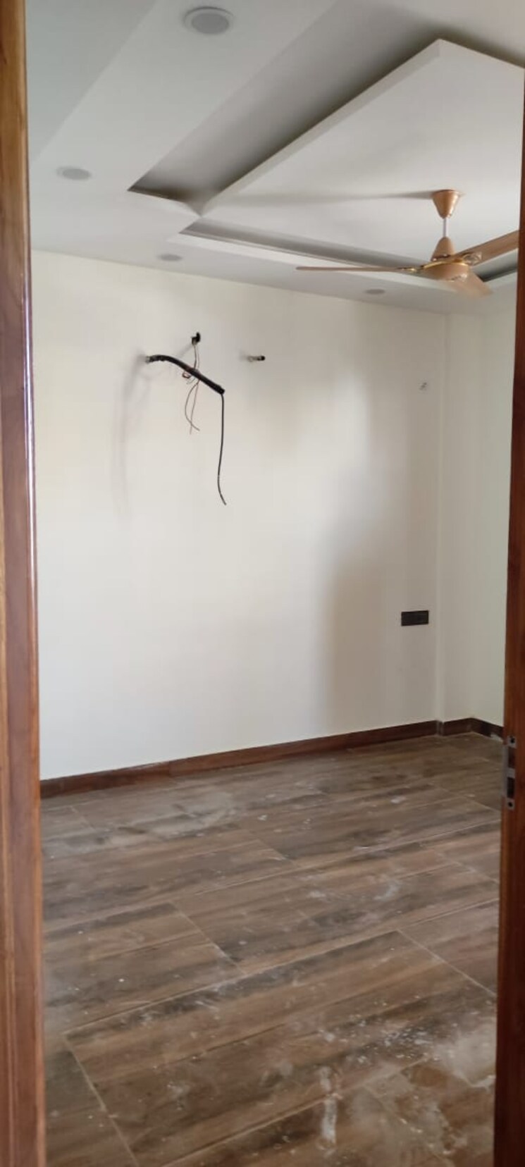 Room, bptp-park-central 3 Bedroom 250 Sq.Yd. Builder Floor In Sector 85 Faridabad 8224495