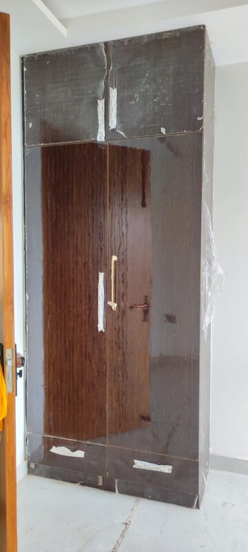 Furnished Amenities in 3 BHK Builder Floor at BPTP Park Central, Sector 85 – for Sale