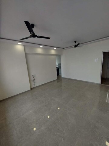 Room in 2 BHK Apartment at Lodha Vista, Lower Parel – for Rent