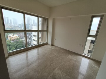 Room in 2 BHK Apartment at Lodha Vista, Lower Parel – for Rent
