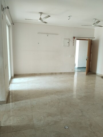 Room in 2 BHK Apartment at Amrapali Leisure Park, Amrapali Leisure Valley – for Rent