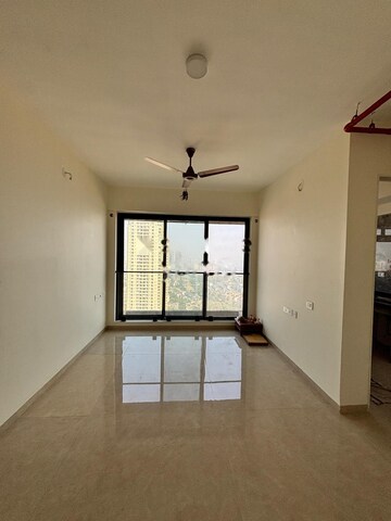 Room in 2 BHK Apartment at Dosti Eastern Bay, Wadala – for Rent