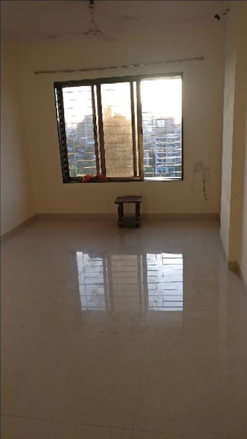 Room in 2 BHK Apartment at Karwa Om Hemgiri, Borivali East – for Rent