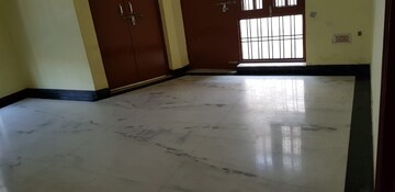 Room in 3 BHK Independent House at Gomti Nagar – for Rent