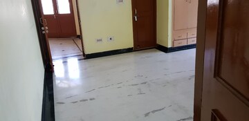 Room in 3 BHK Independent House at Gomti Nagar – for Rent