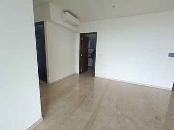 Room in 2 BHK Apartment at Lodha Vista, Lower Parel – for Rent