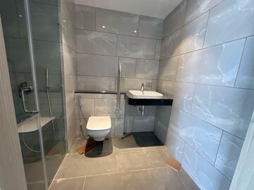 Bathroom in 5 BHK Apartment at Rustomjee Crown, Prabhadevi – for Rent