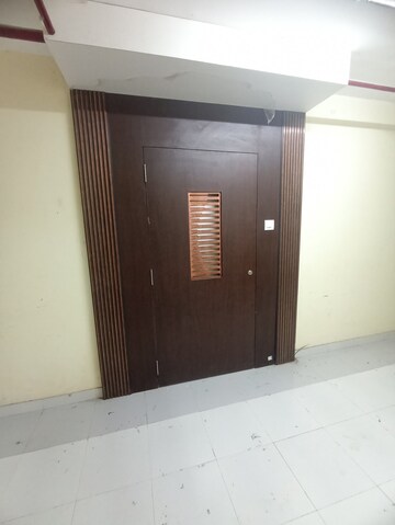 Room in 1 BHK Apartment at Soundlines Florence Tower, Lower Parel – for Rent