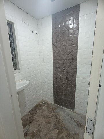 Bathroom in 1 BHK Apartment at Soundlines Florence Tower, Lower Parel – for Rent
